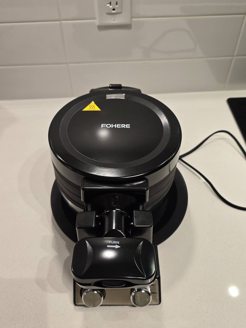 FOHERE 180° Rotating Black Electric Waffle Maker